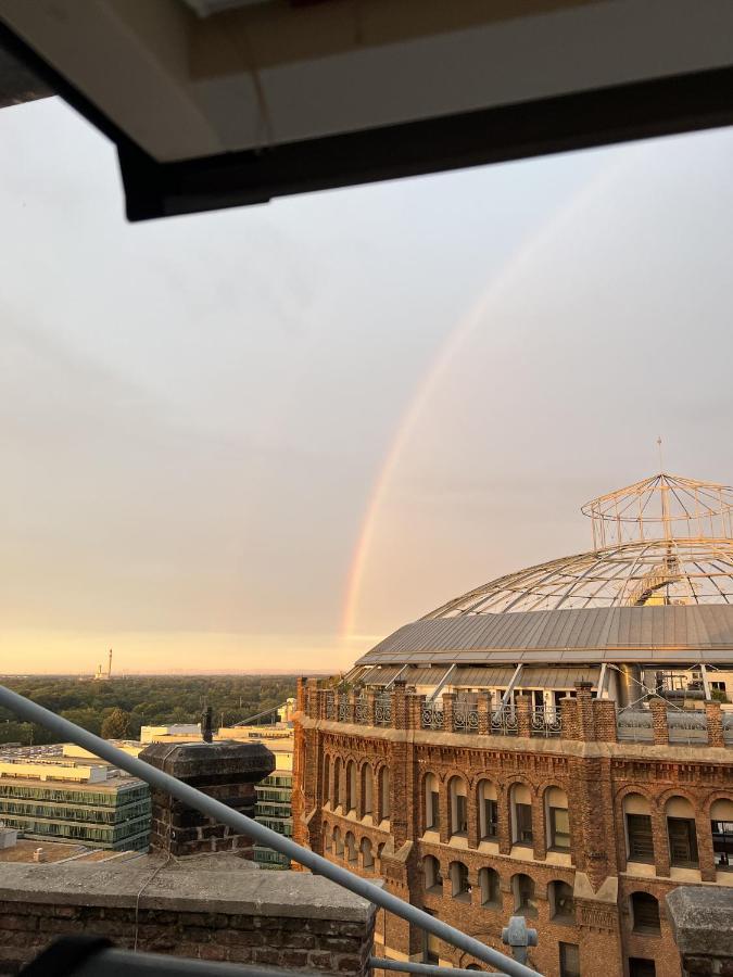 Unique Maisonette Gasometer 12th Floor Apartment